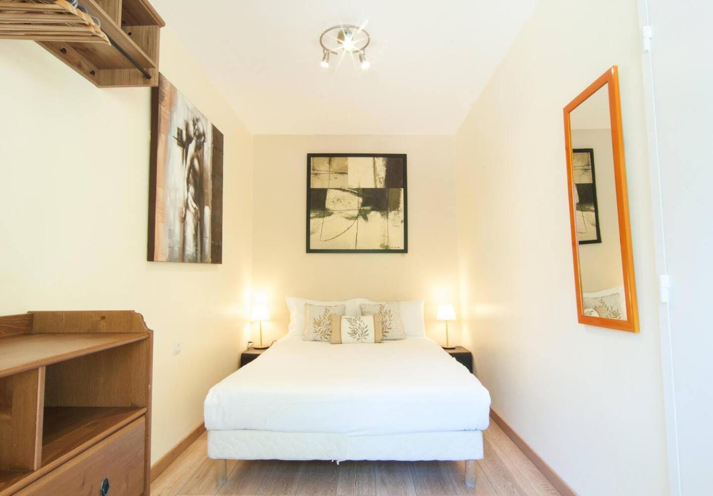 Elegant Apt W/2 Terraces/Mins To Beach & Shops Antibes Bagian luar foto