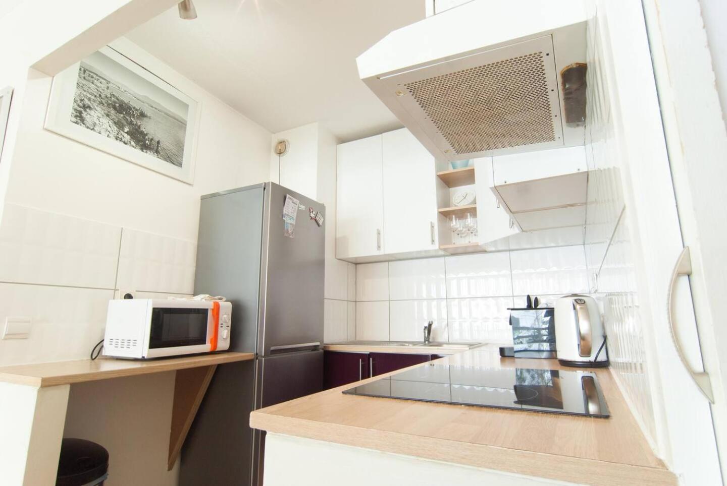 Elegant Apt W/2 Terraces/Mins To Beach & Shops Antibes Bagian luar foto